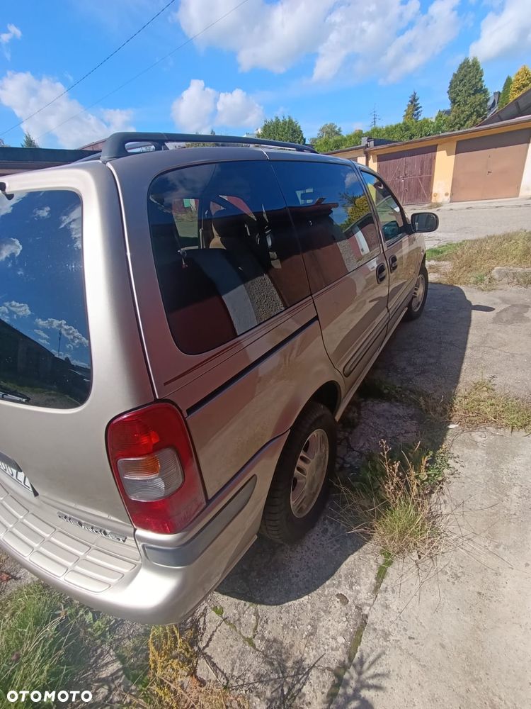 Chevrolet Venture - 11