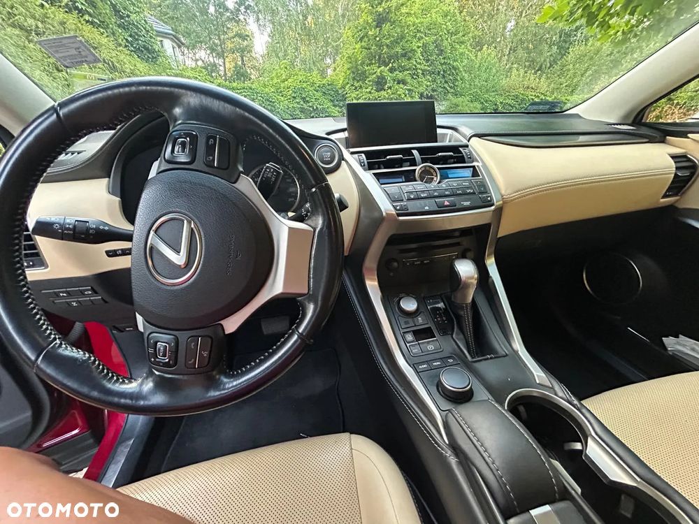 Lexus NX 200t Comfort AWD - 6