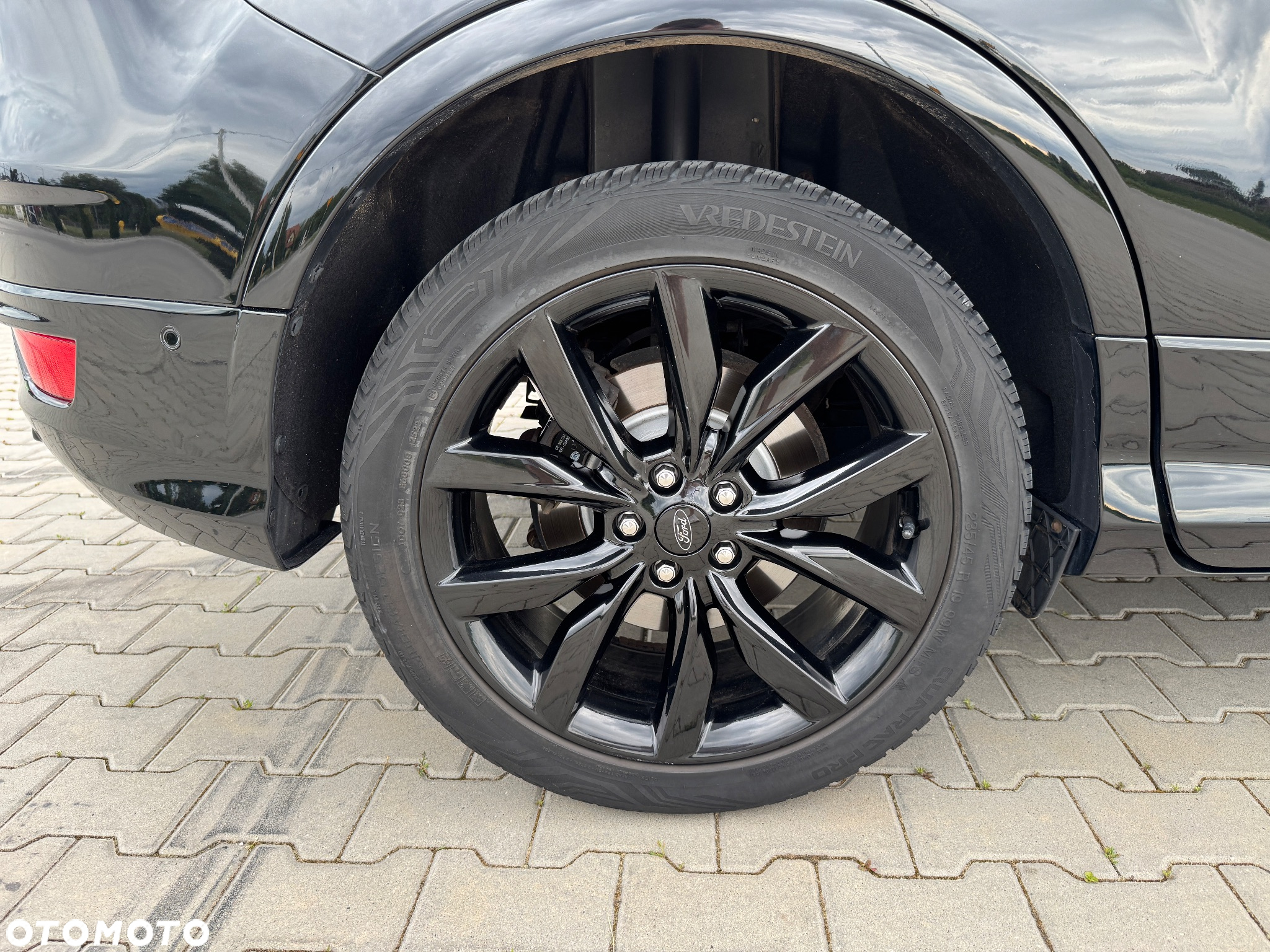 Ford Kuga - 24