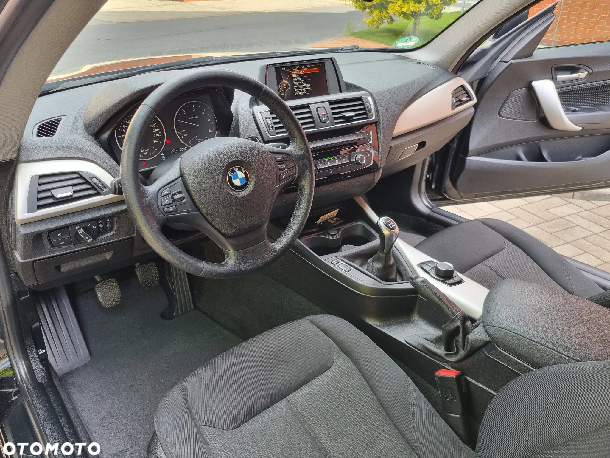 BMW Seria 1 116d - 23