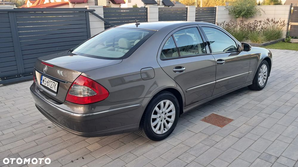 Mercedes-Benz Klasa E - 27