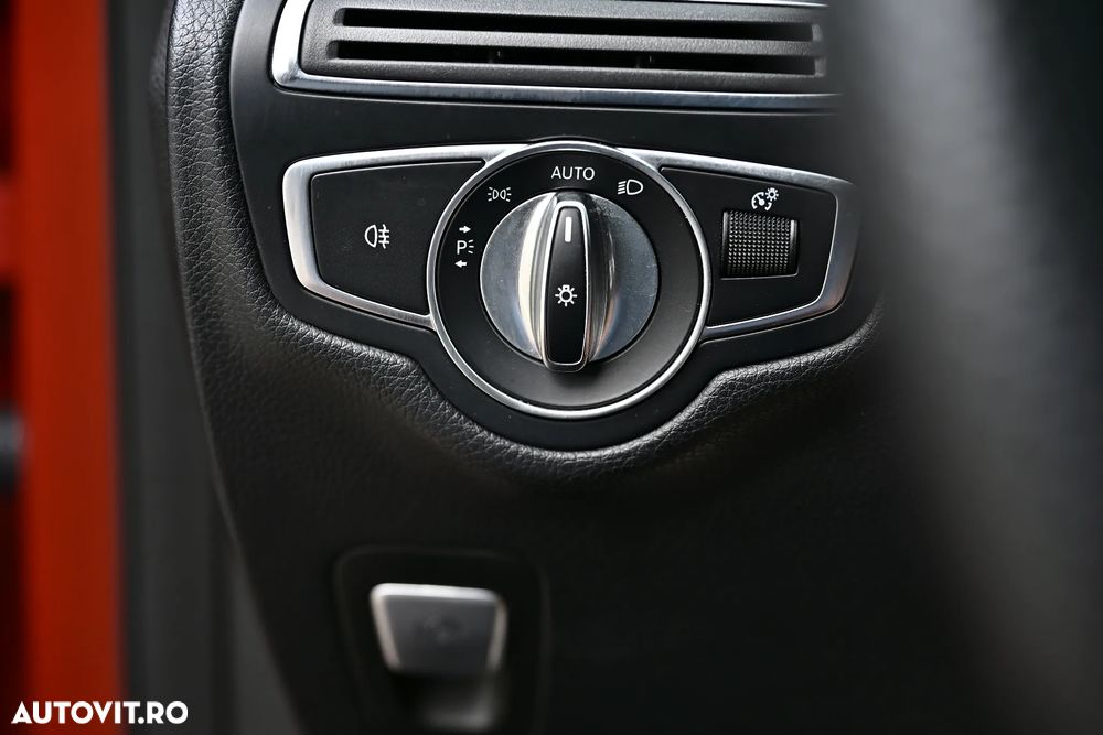 Mercedes-Benz GLC 250 d 4MATIC 9G-TRONIC AMG Line - 36
