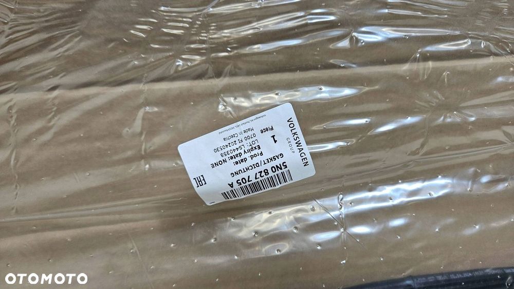 USZCZELKA BAGAŻNIKA KLAPY TYŁ VW TIGUAN II 5N0827705A NOWA - 2