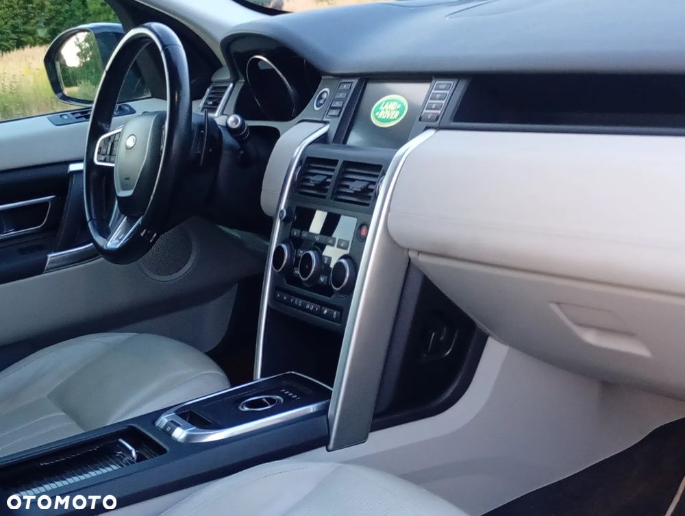 Land Rover Discovery Sport TD4 SkyView Edition - 21