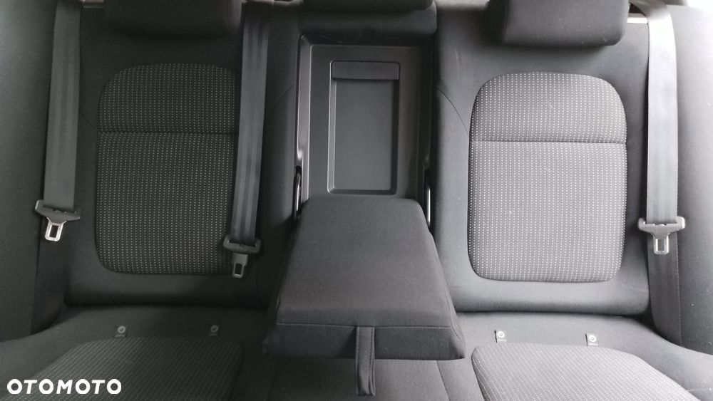 Skoda Superb 2.0 TDI Active - 29