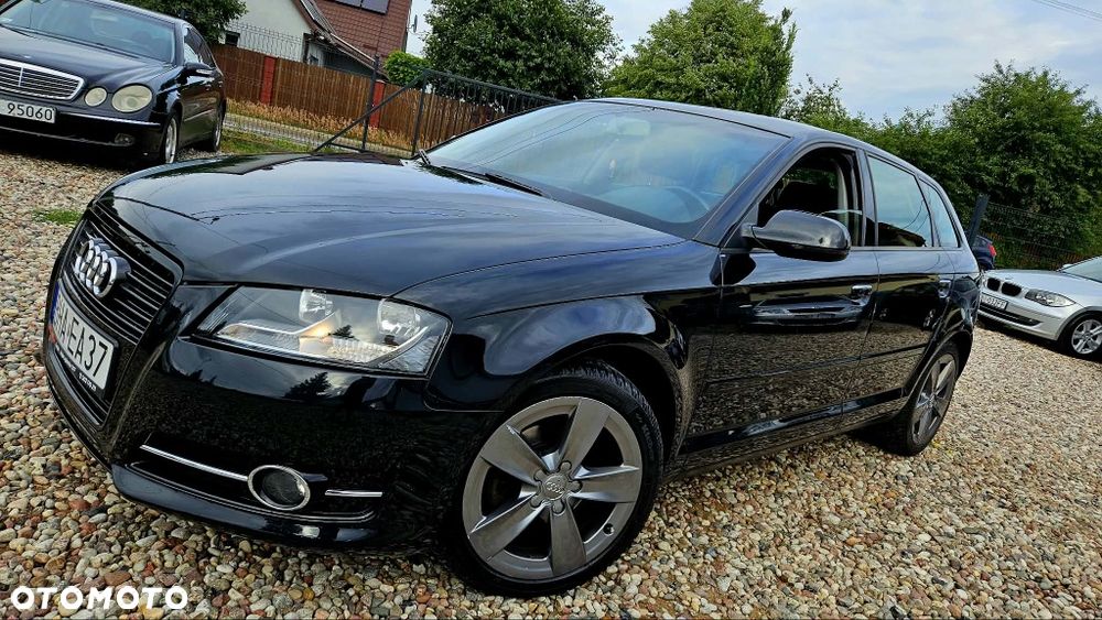 Audi A3 Sportback - 1