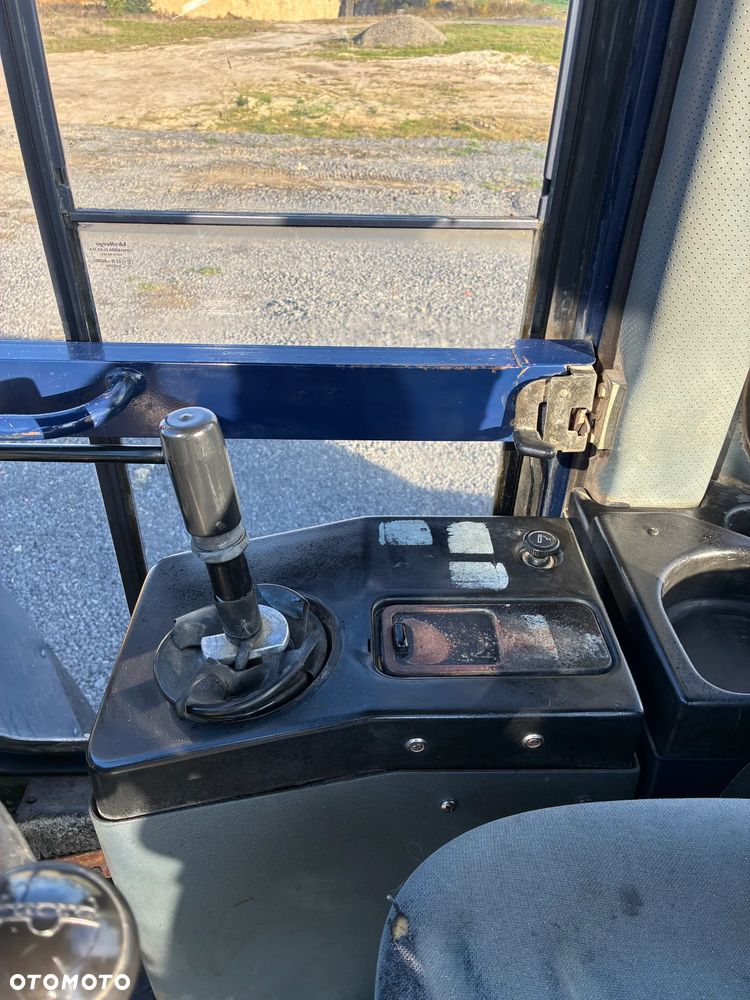 Hanomag 70E - 11