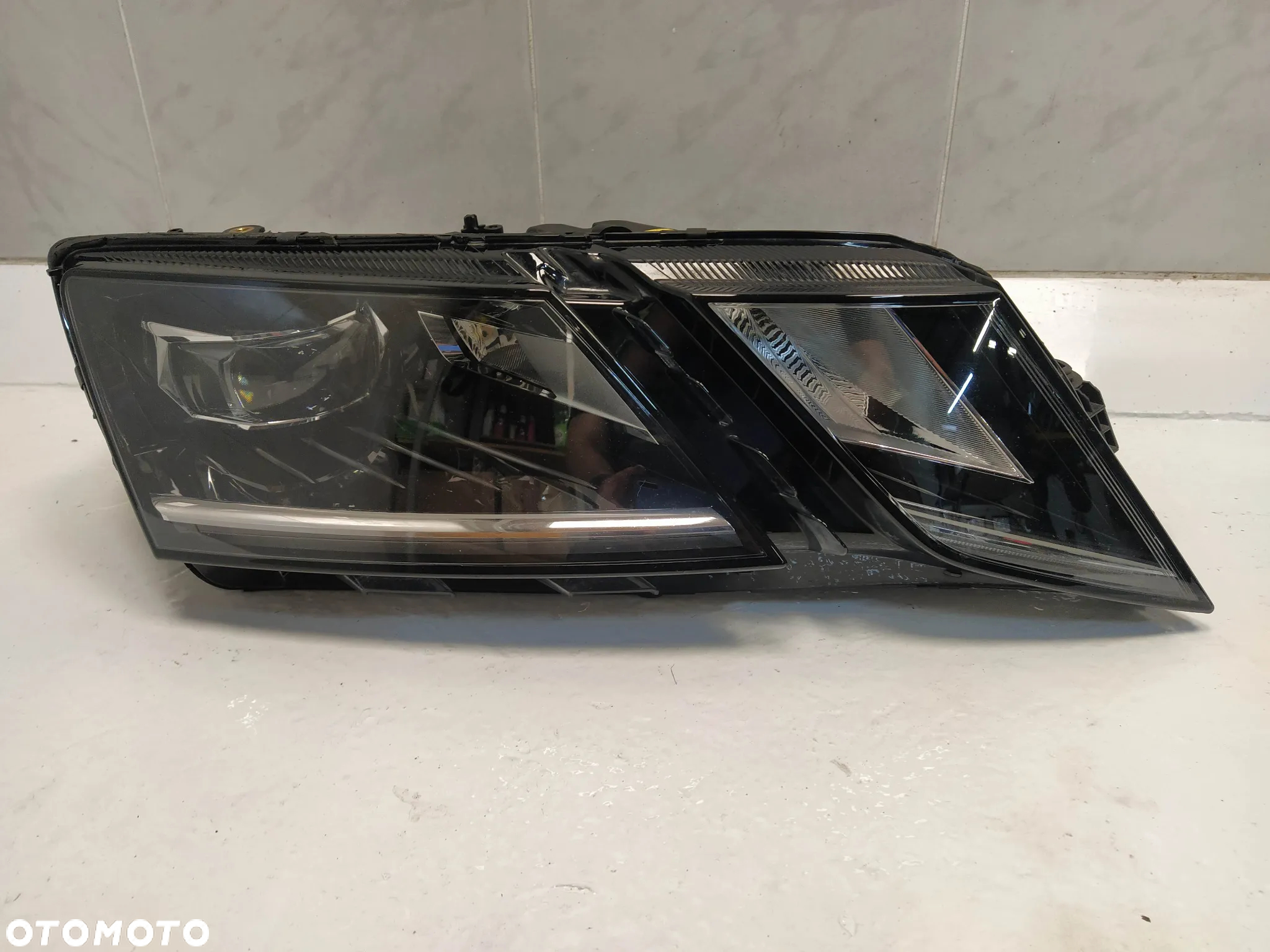 SKODA OCTAVIA III LAMPA PRAWA PRZÓD PRZEDNIA FULL LED 7 PIN - 2