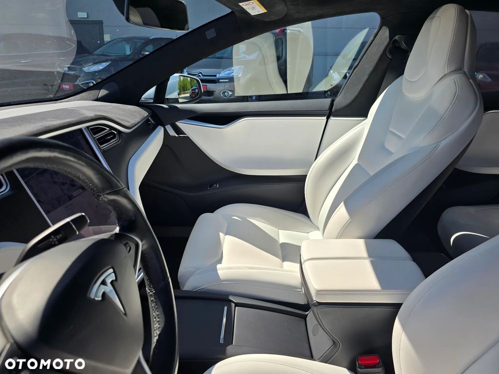 Tesla Model S Performance - 26