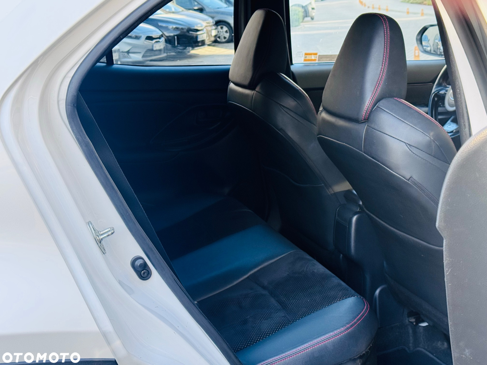 Toyota Yaris Cross Hybrid 1.5 GR Sport - 40