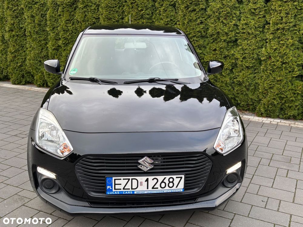 Suzuki Swift 1.2 Premium Plus - 4