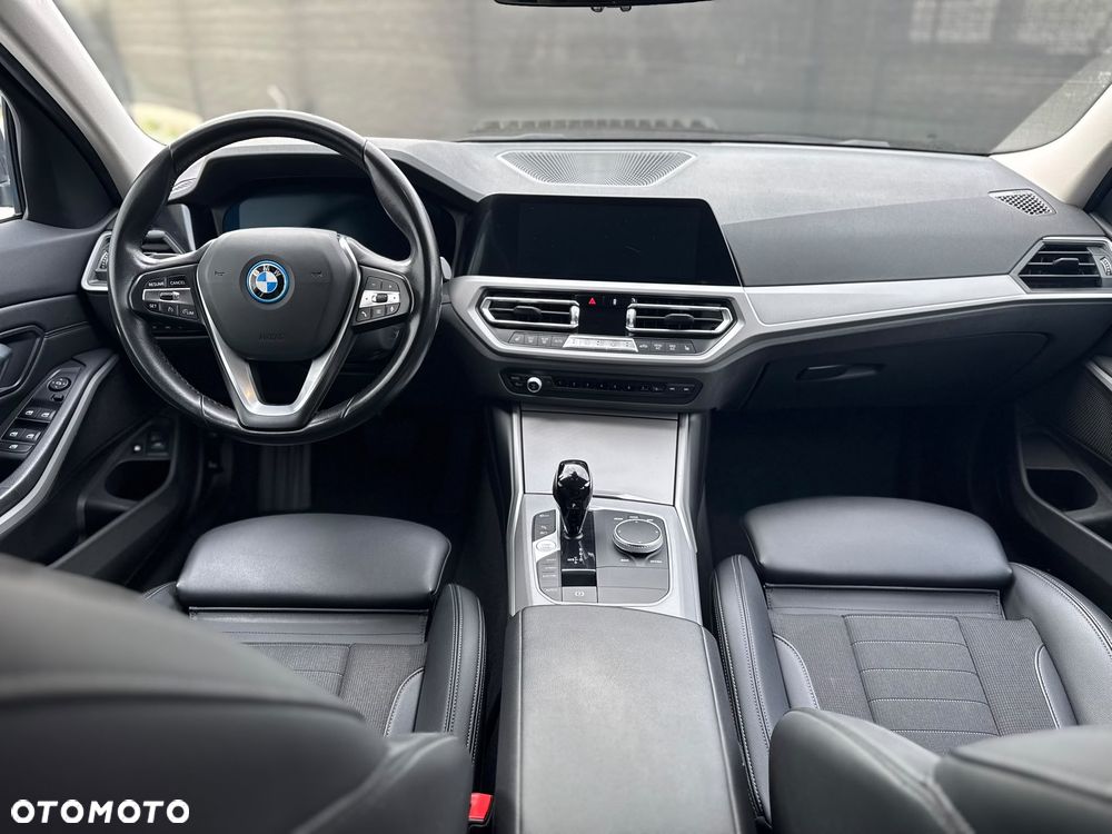 BMW Seria 3 - 34