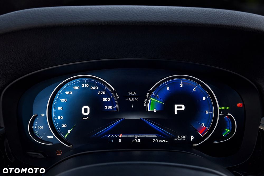 BMW Seria 5 530i xDrive Sport Line sport - 9