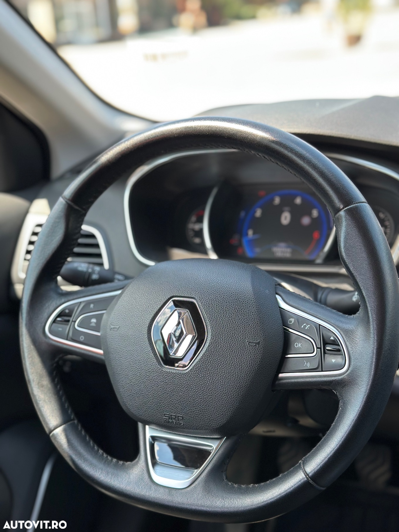 Renault Megane ENERGY TCe 130 INTENS - 8