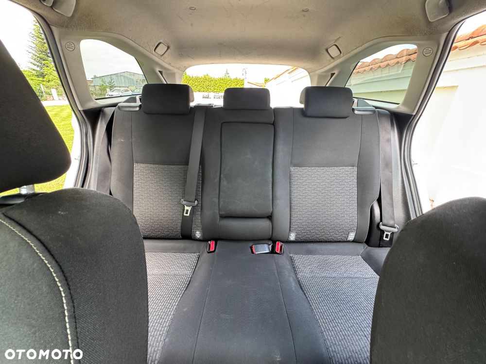 Toyota Auris - 24