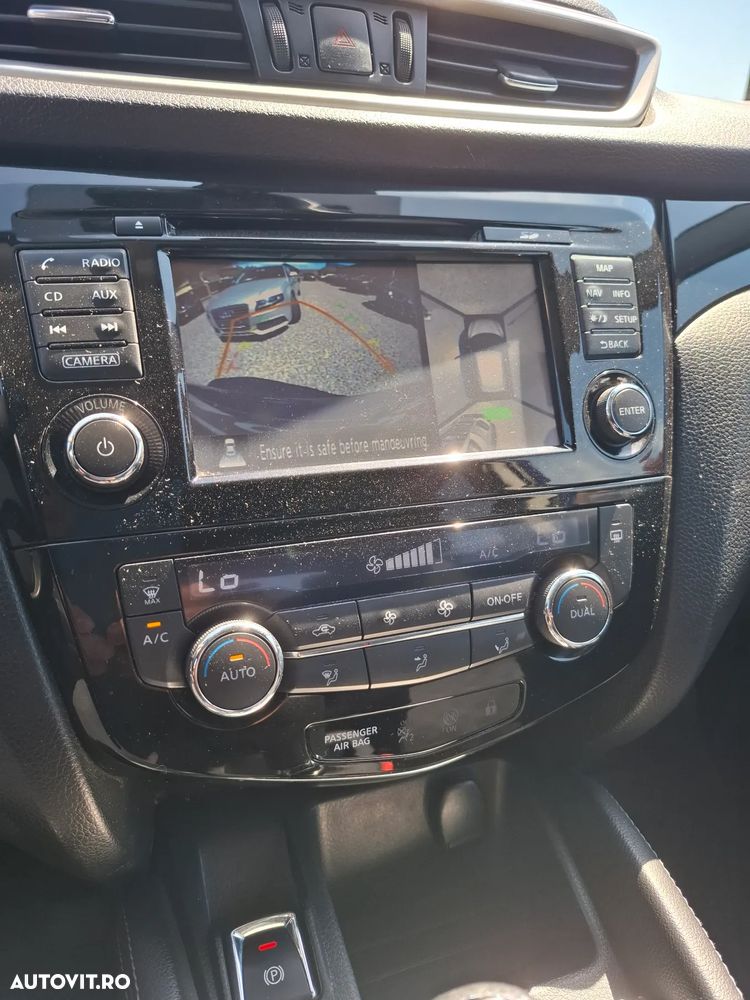 Nissan Qashqai 1.5 DCI Start/Stop N-Connecta - 10