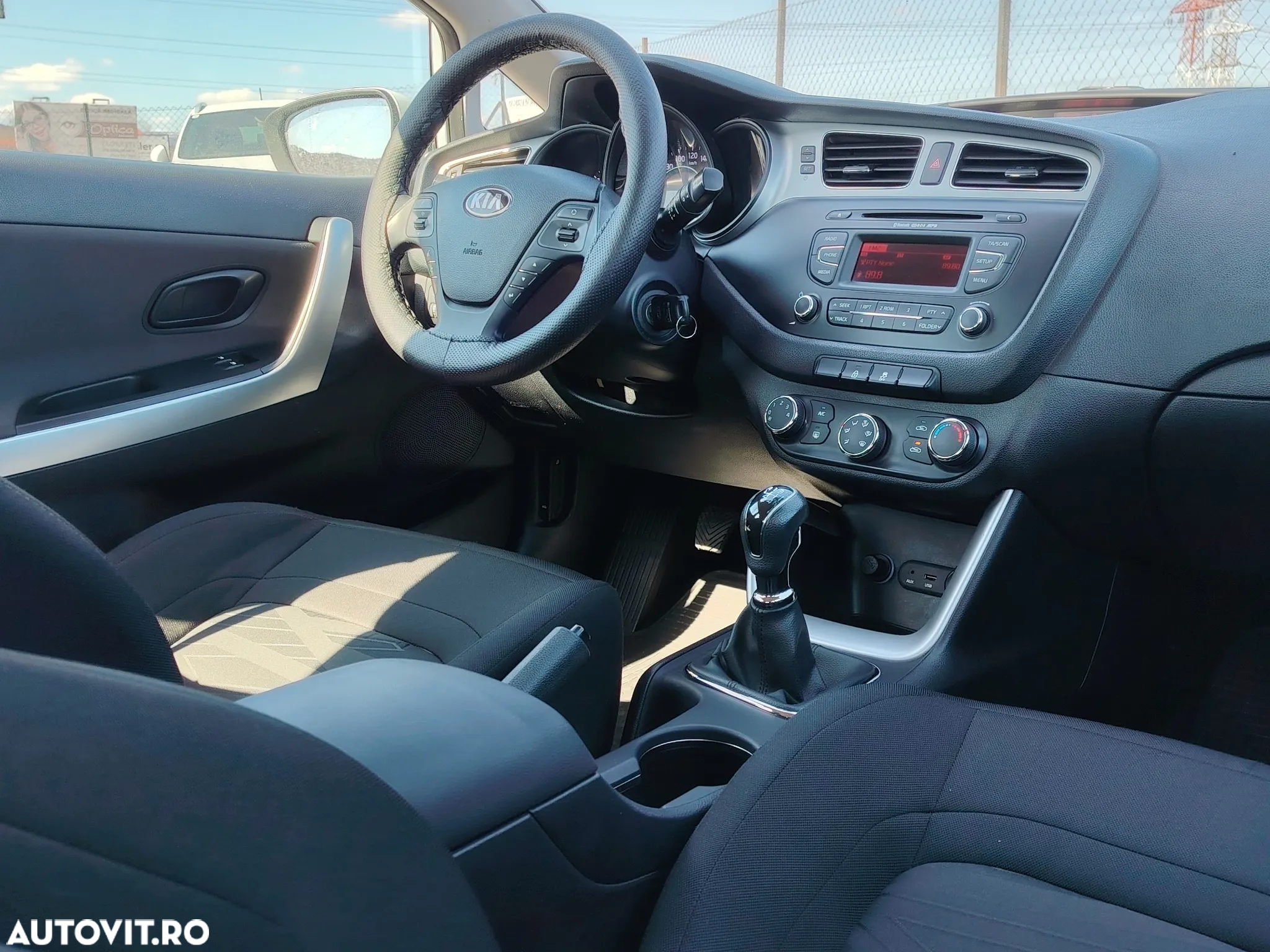 Kia Ceed 1.4 CRDi 90 Edition 7 - 10
