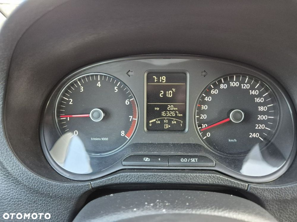 Volkswagen Polo - 25