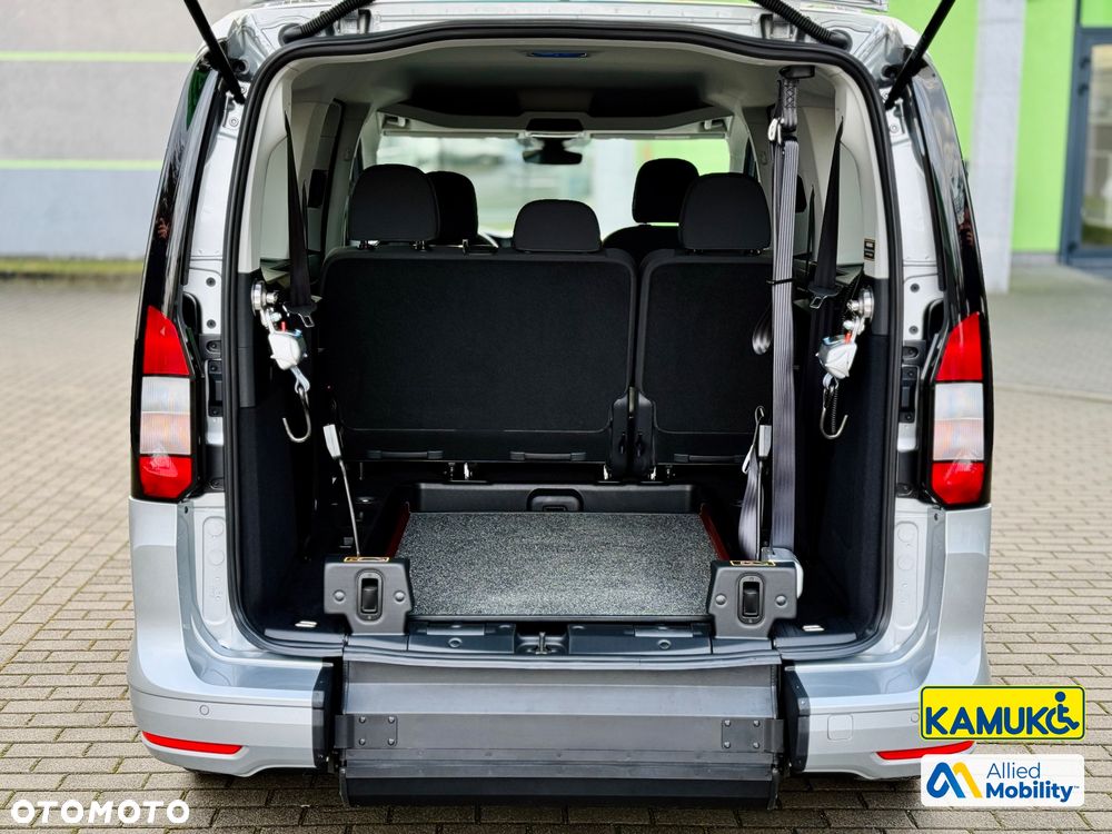 Ford Tourneo Connect 1.5 EcoBoost Titanium - 9