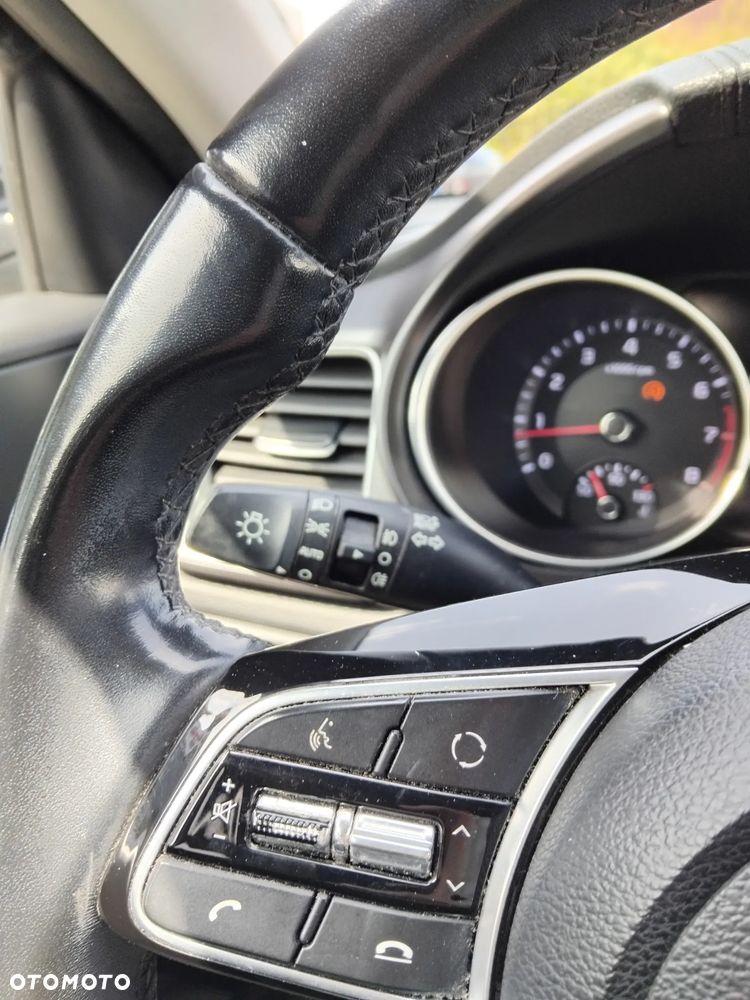 Kia XCeed 1.5 T-GDI M - 12