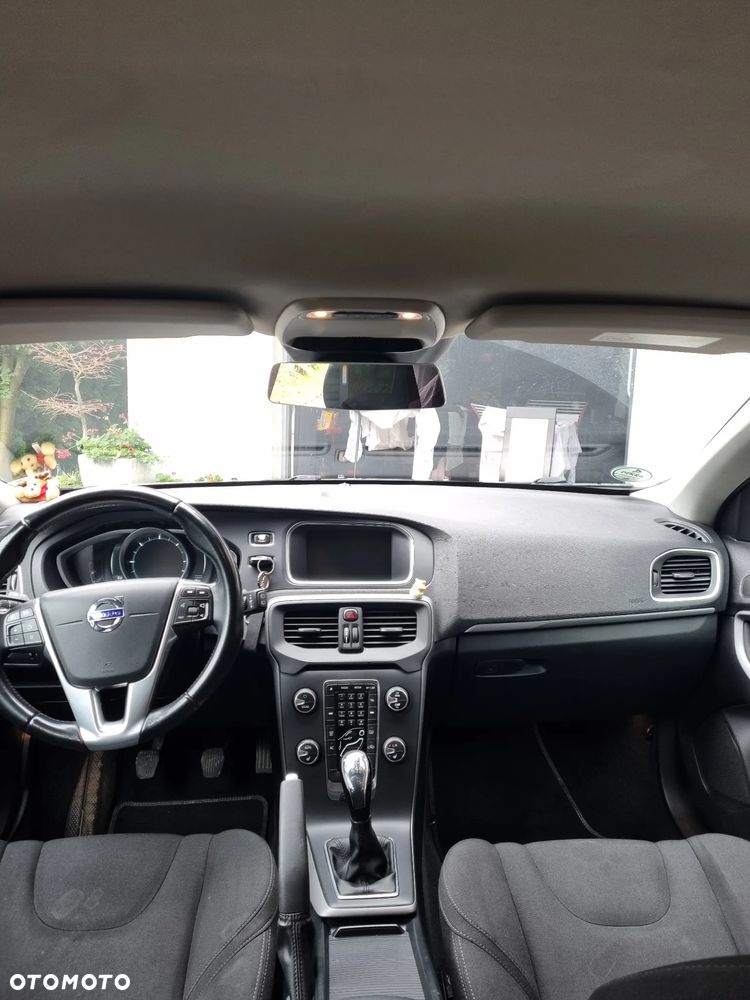 Volvo V40 D2 Momentum - 17
