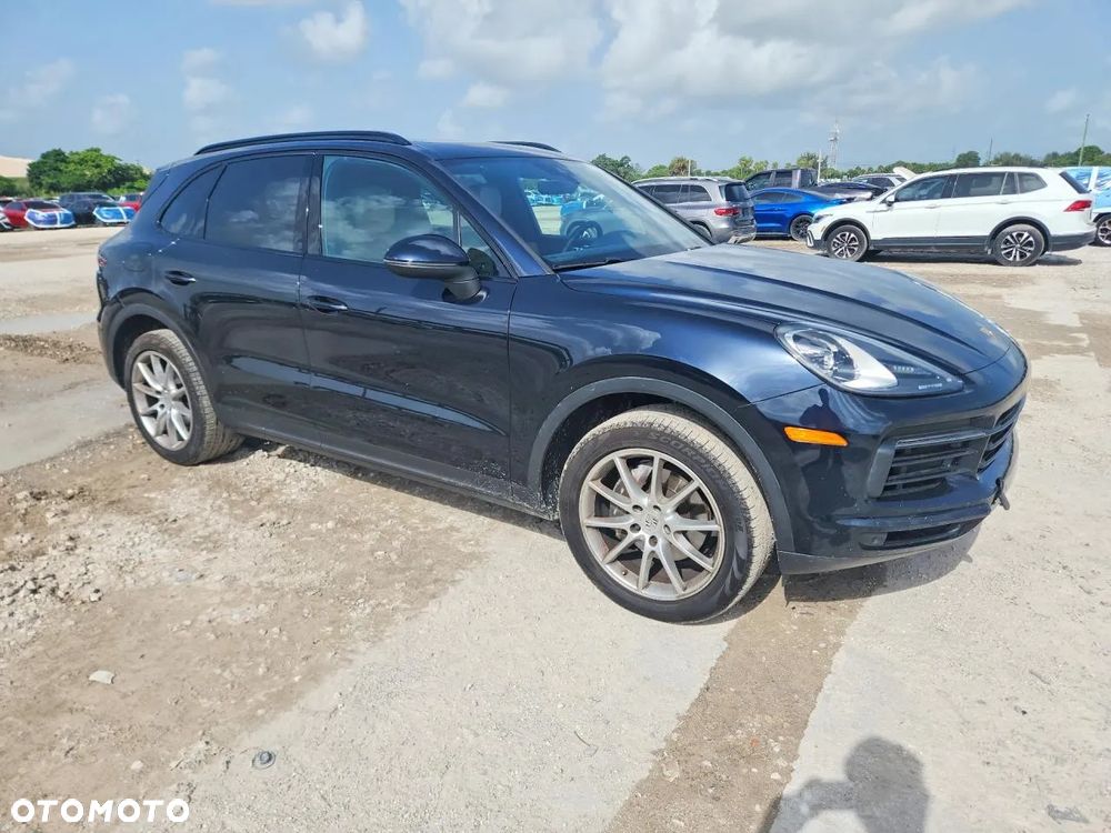 Porsche Cayenne Standard - 2