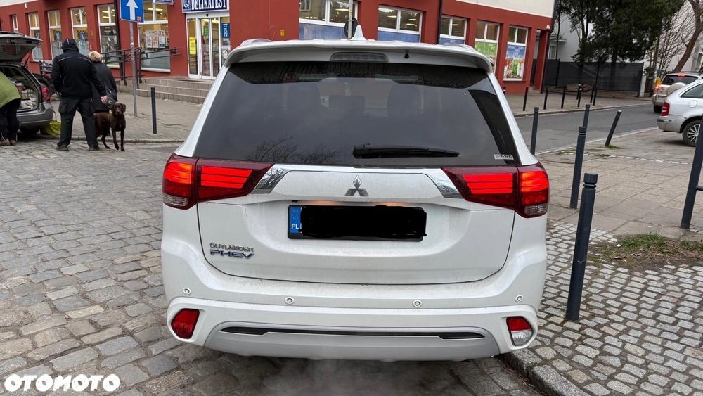 Mitsubishi Outlander 2.4 4WD Plus - 3