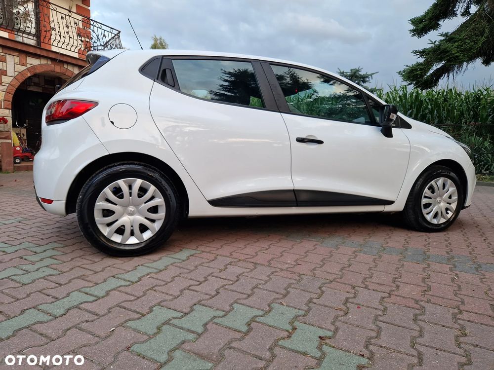Renault Clio 1.2 16V Life - 10