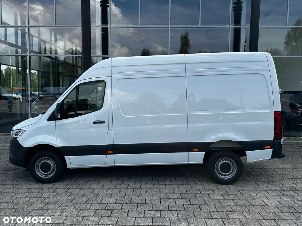 Mercedes-Benz Sprinter - 10