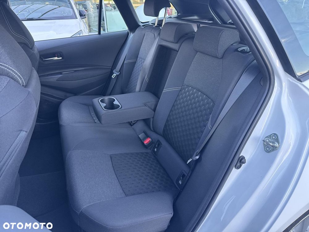 Toyota Corolla 1.8 Hybrid Comfort - 23