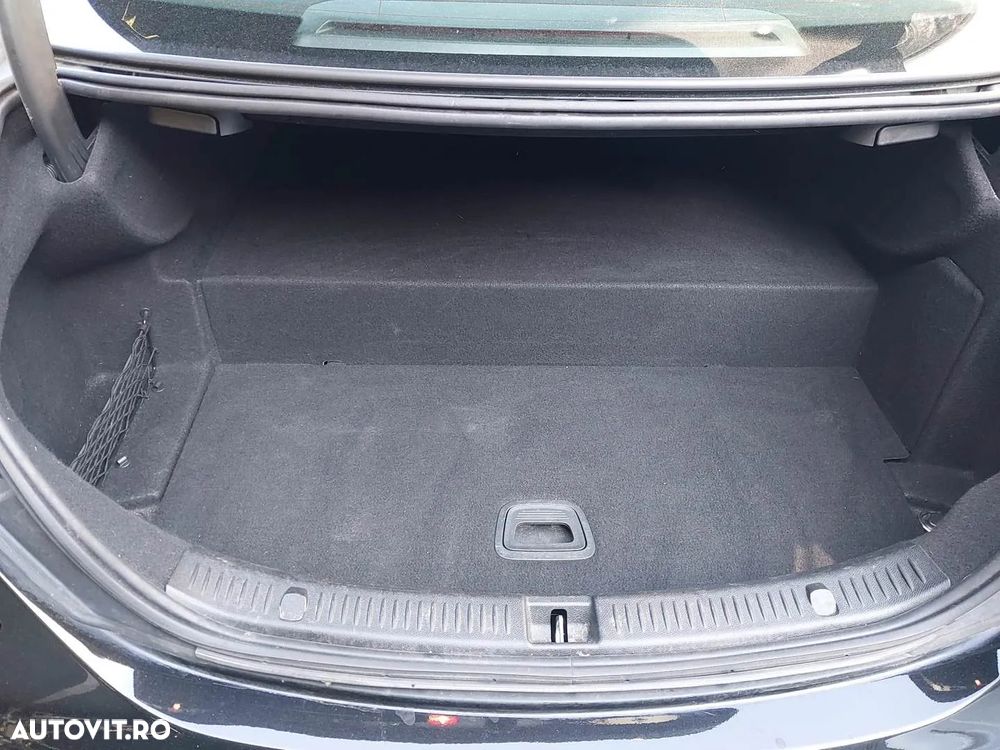 Mercedes-Benz E 300 de Aut. - 7