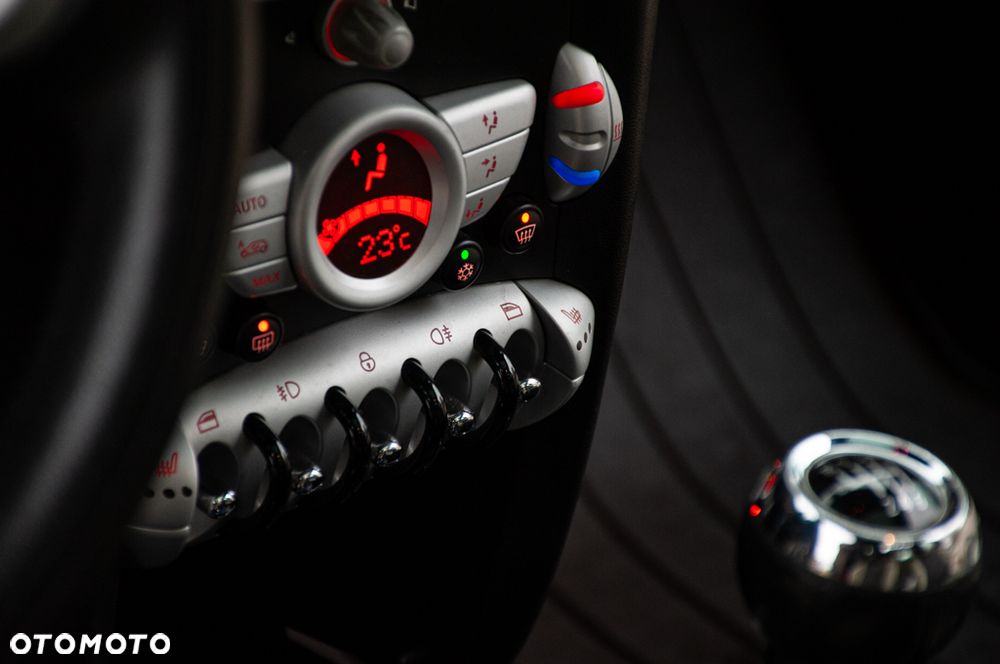 MINI Cooper S 50 Camden - 29