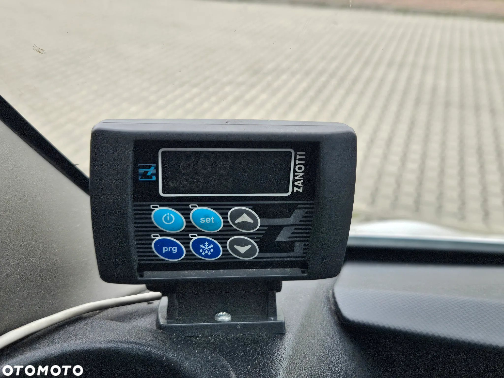 Renault Master - 25