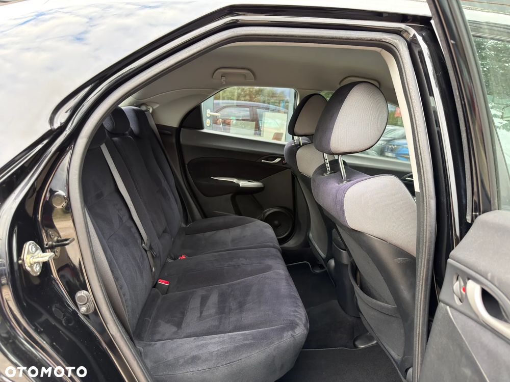 Honda Civic 1.8 Executive - 36