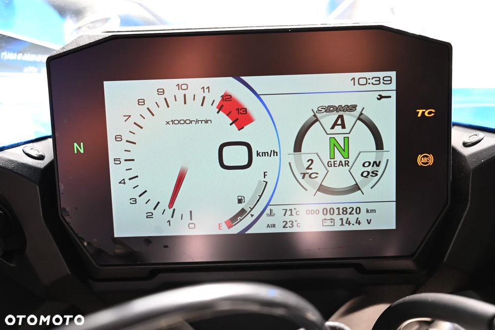 Suzuki GSX 1000 - 7