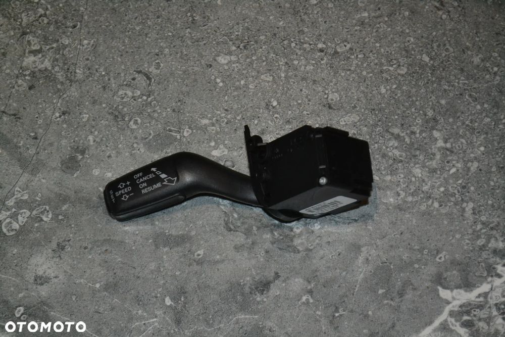 AUDI A4 B6 B7 A6 C6 PRZEŁĄCZNIK TEMPOMATU 4E0953521B - 1