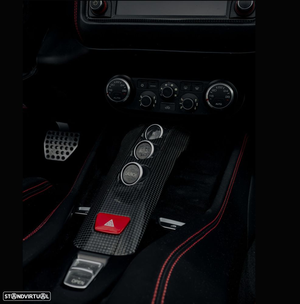 Ferrari California T - 35