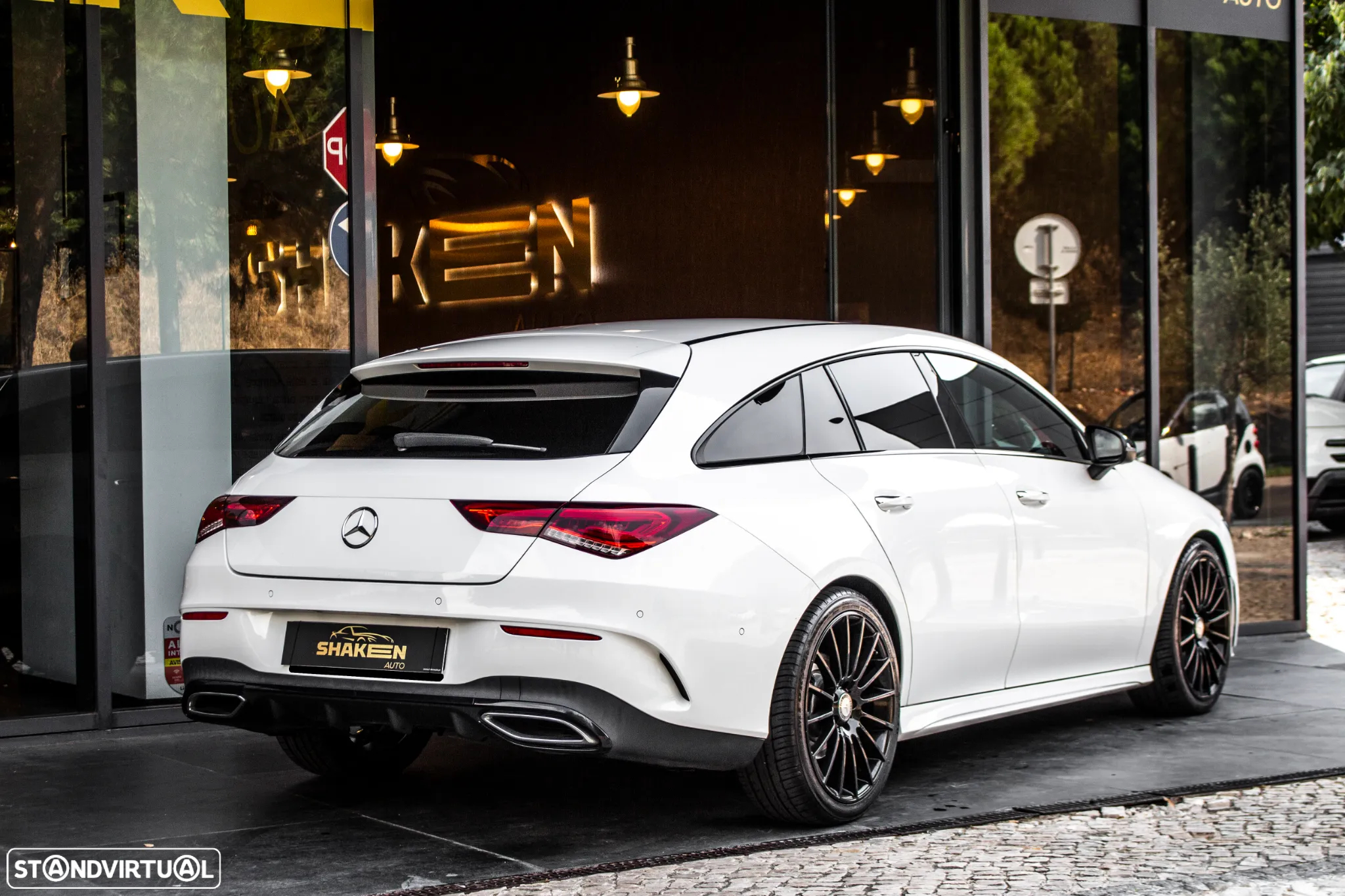 Mercedes-Benz CLA 200 d Shooting Brake AMG Line Aut. - 4