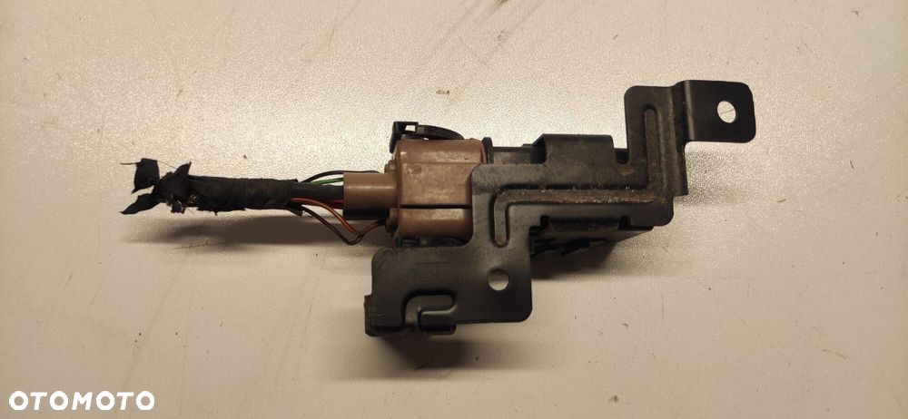 PRZEKAŹNIK ŚWIEC ŻAROWYCH HYUNDAI I20 II 1.4 CRDI 14- - 3