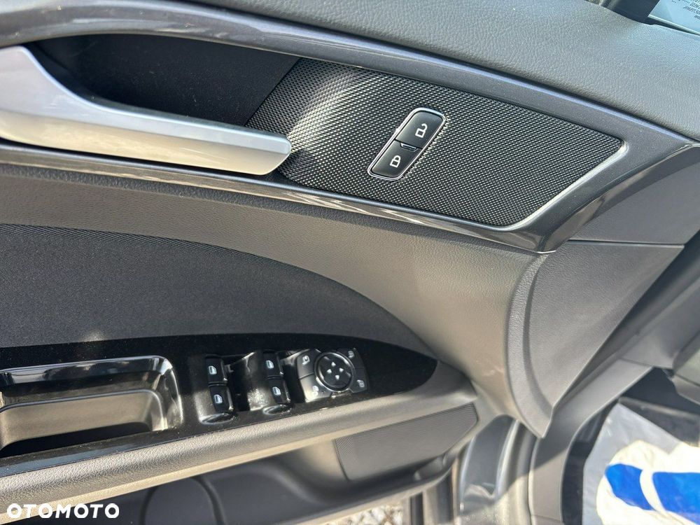 Ford Mondeo - 21