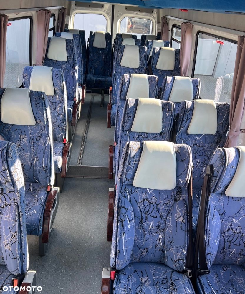 Mercedes-Benz 519 CDI - 11