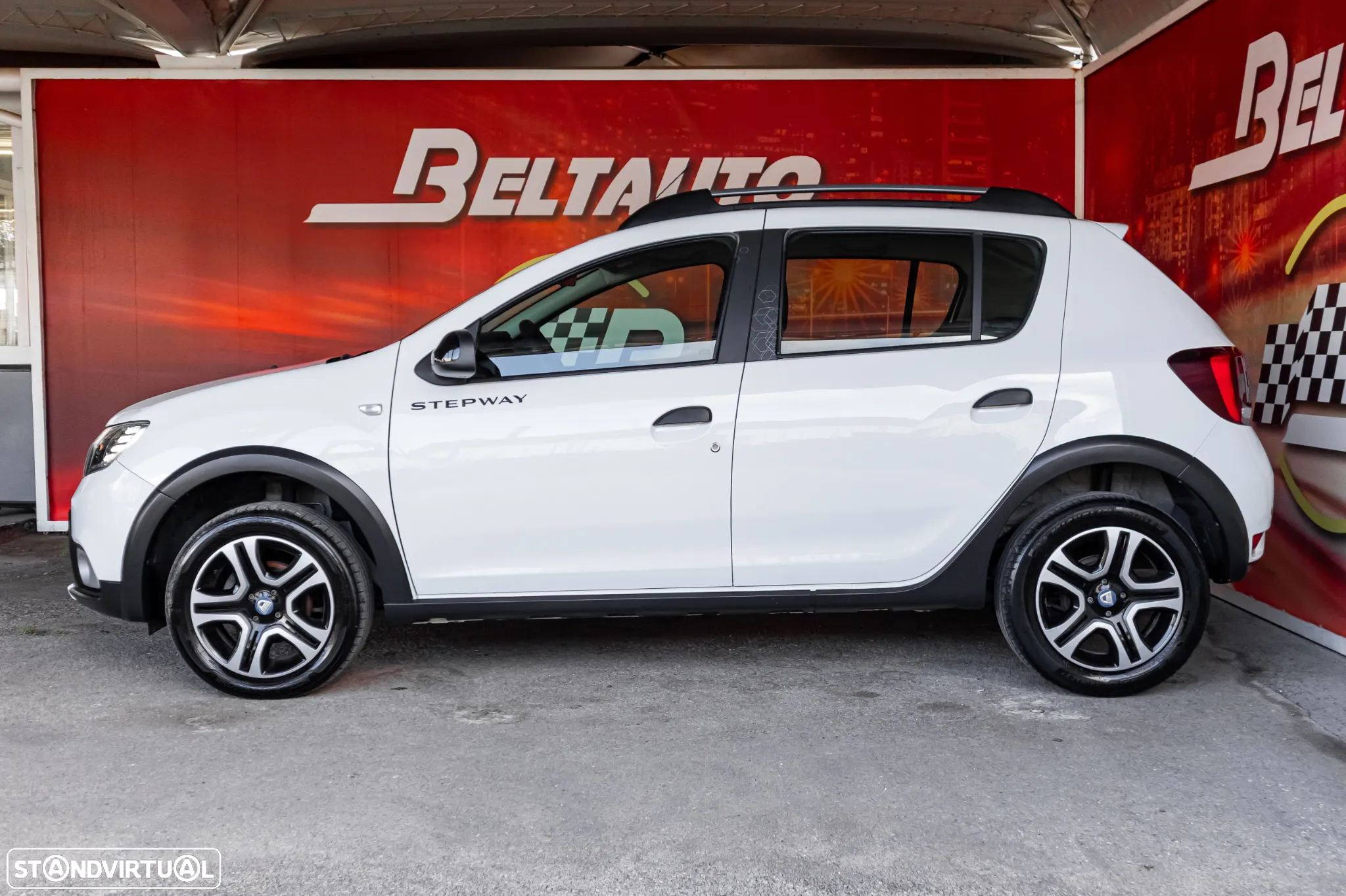 Dacia Sandero 1.5 Blue dCi Stepway - 8