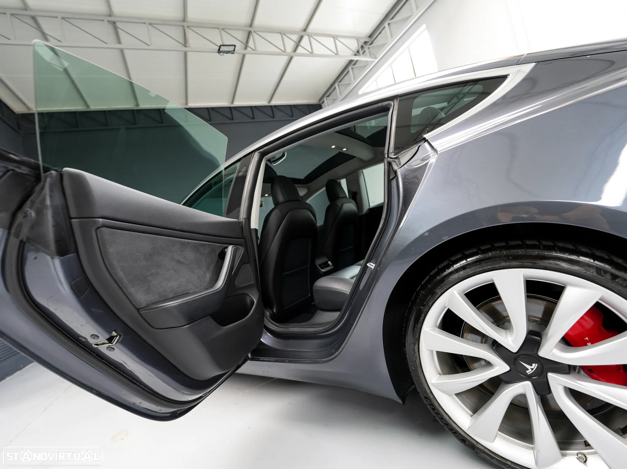 Tesla Model 3 Performance Dual Motor AWD - 17