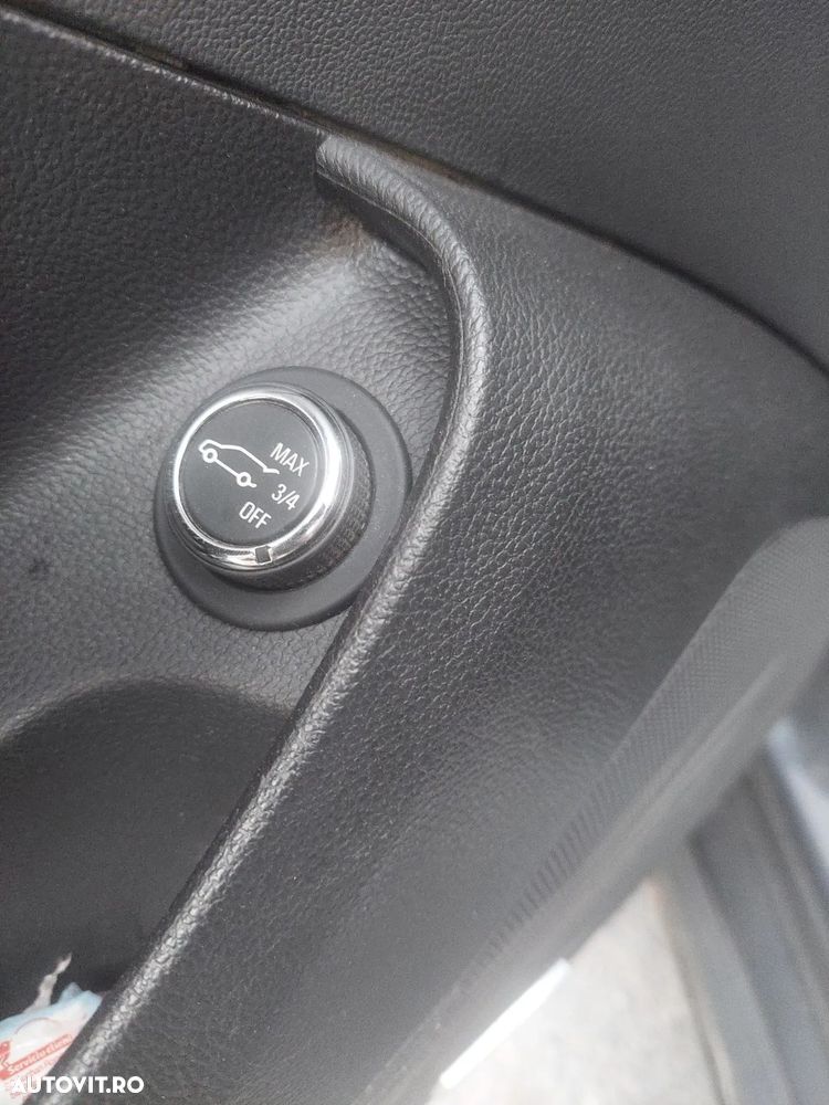 Opel Insignia 2.0 CDTI Cosmo - 24