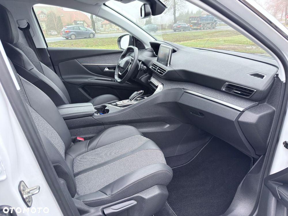 Peugeot 5008 BlueHDi 130 EAT8 GT - 14