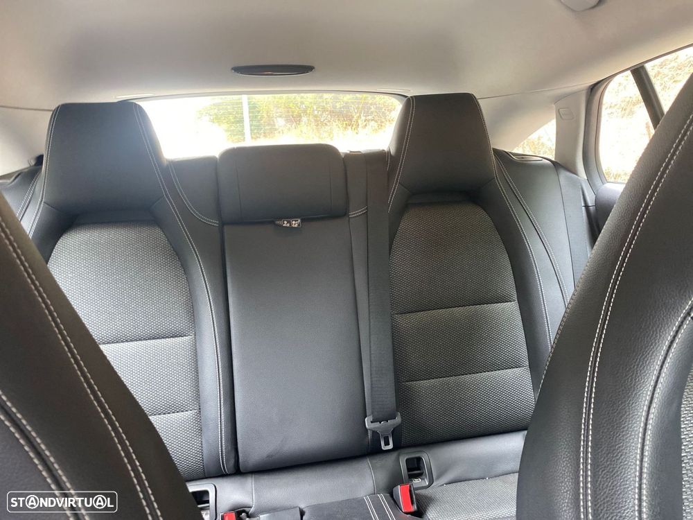 Mercedes-Benz CLA 200 d Shooting Brake Urban - 22