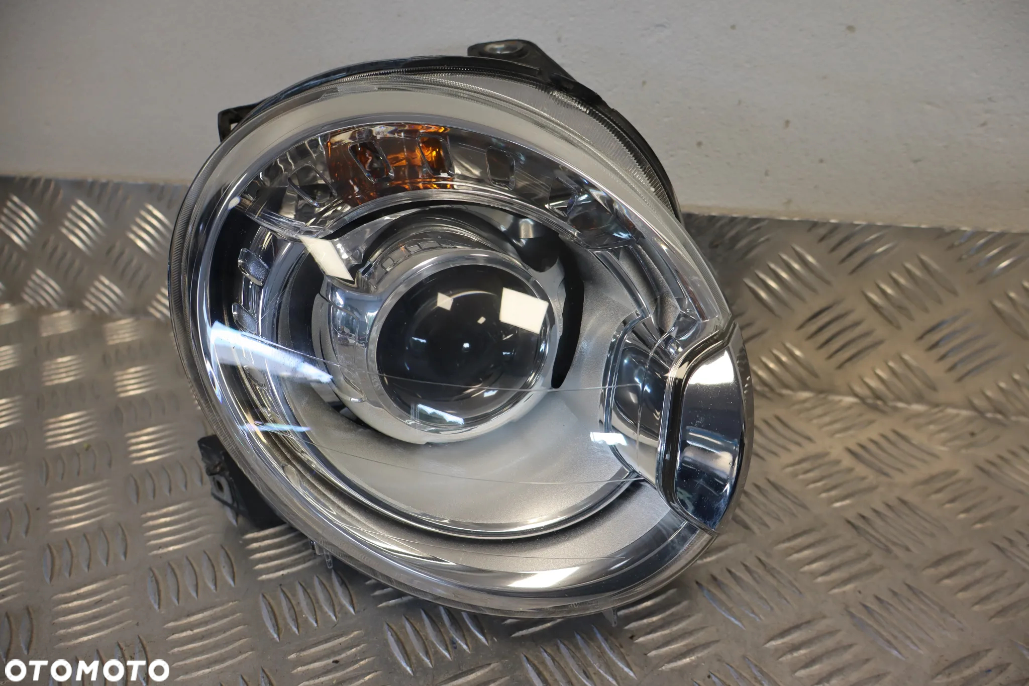 LAMPA PRZEDNIA PRZÓD PRAWA LEWA FIAT 500 XENON 2007-2015 - 25
