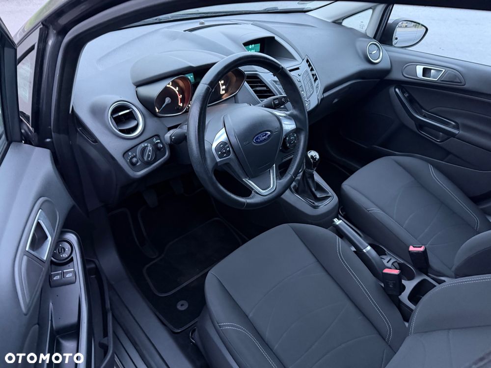 Ford Fiesta - 9