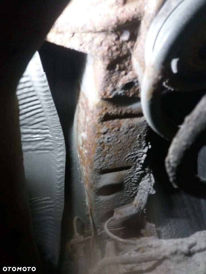 Toyota Auris 2010 photo 2