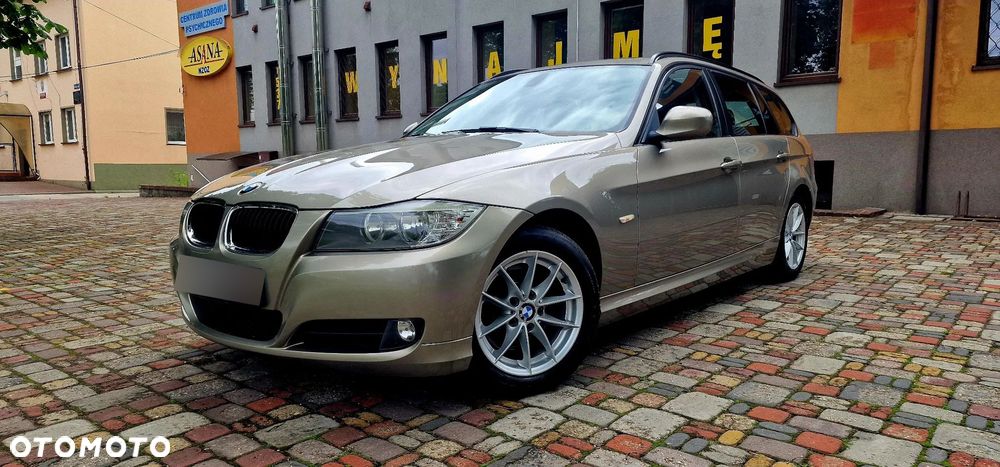 BMW Seria 3 320d DPF Edition Sport - 23